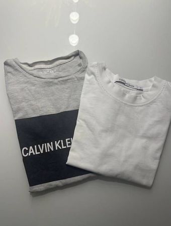 2 Calvin Klein T-Shirts, Grösse S, Top Zustand!