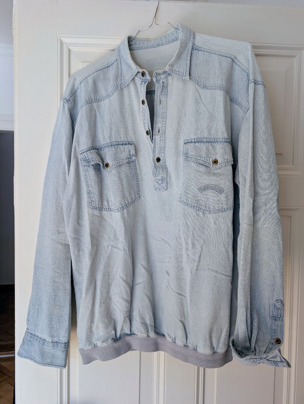 Hemden: Vintage Jeanshemd Grösse M, hellblau – Gebraucht aus Zürich von Hedkandi