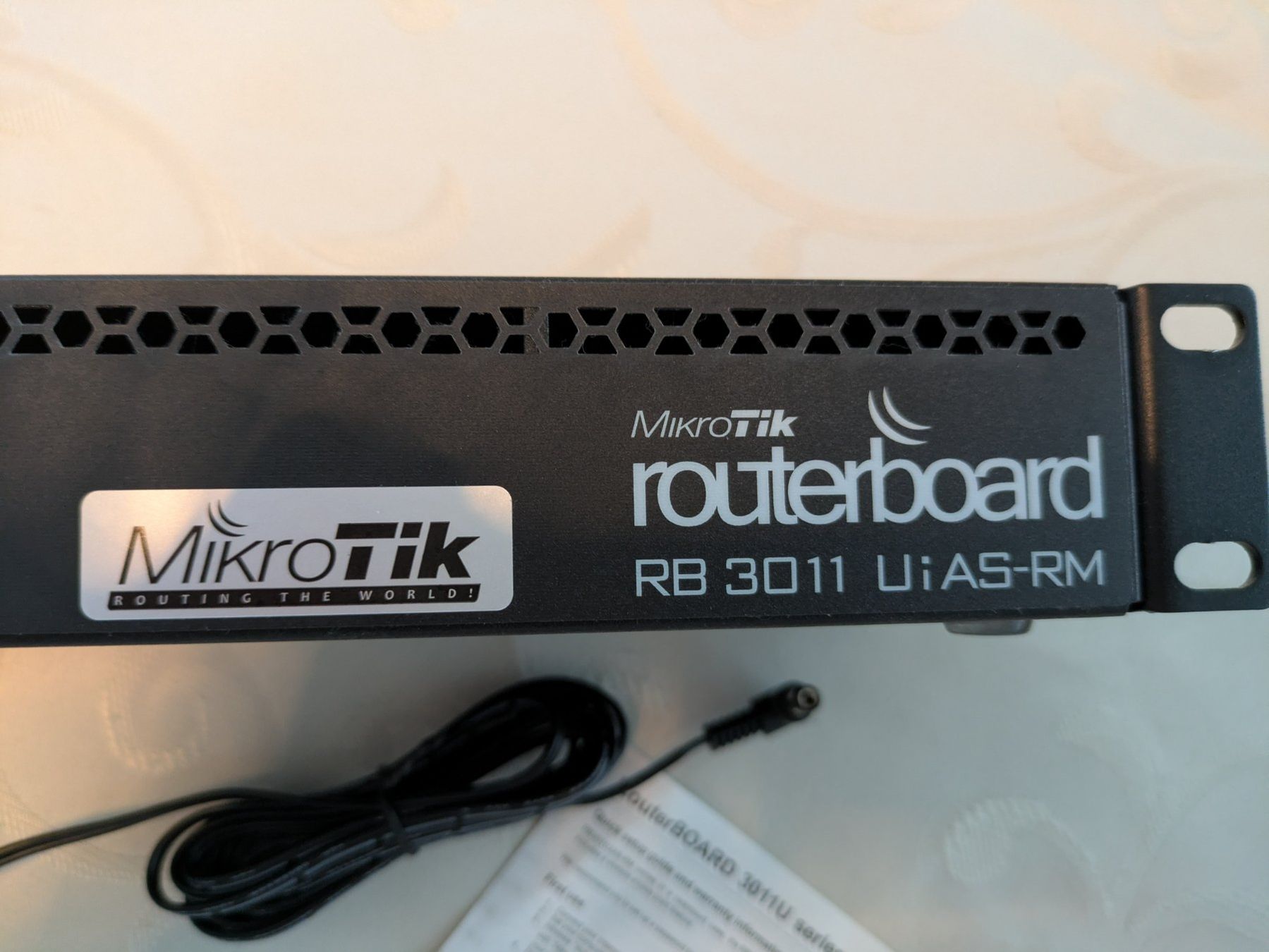 Mikrotik Modems & Router: Router MikroTik RB3011UiAS-RM – Neu (gemäss Beschreibung) aus Benken SG von olga81 5
