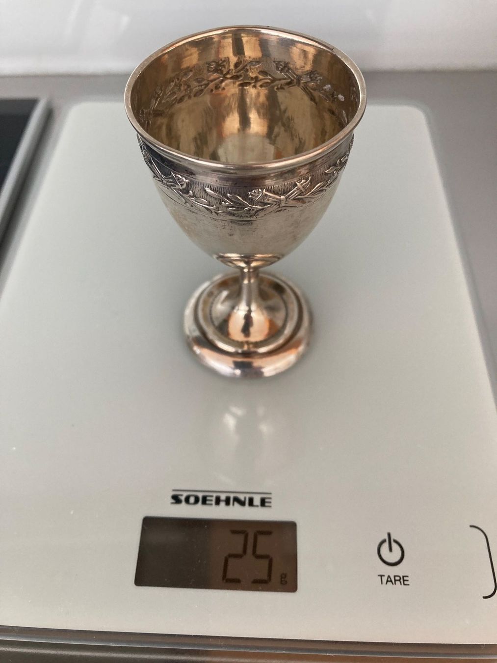 Autre vaisselle: Wunderbare antike Eierbecher, Silber, filigranes Dekor – D'occasion à Zürich par kostbares 7
