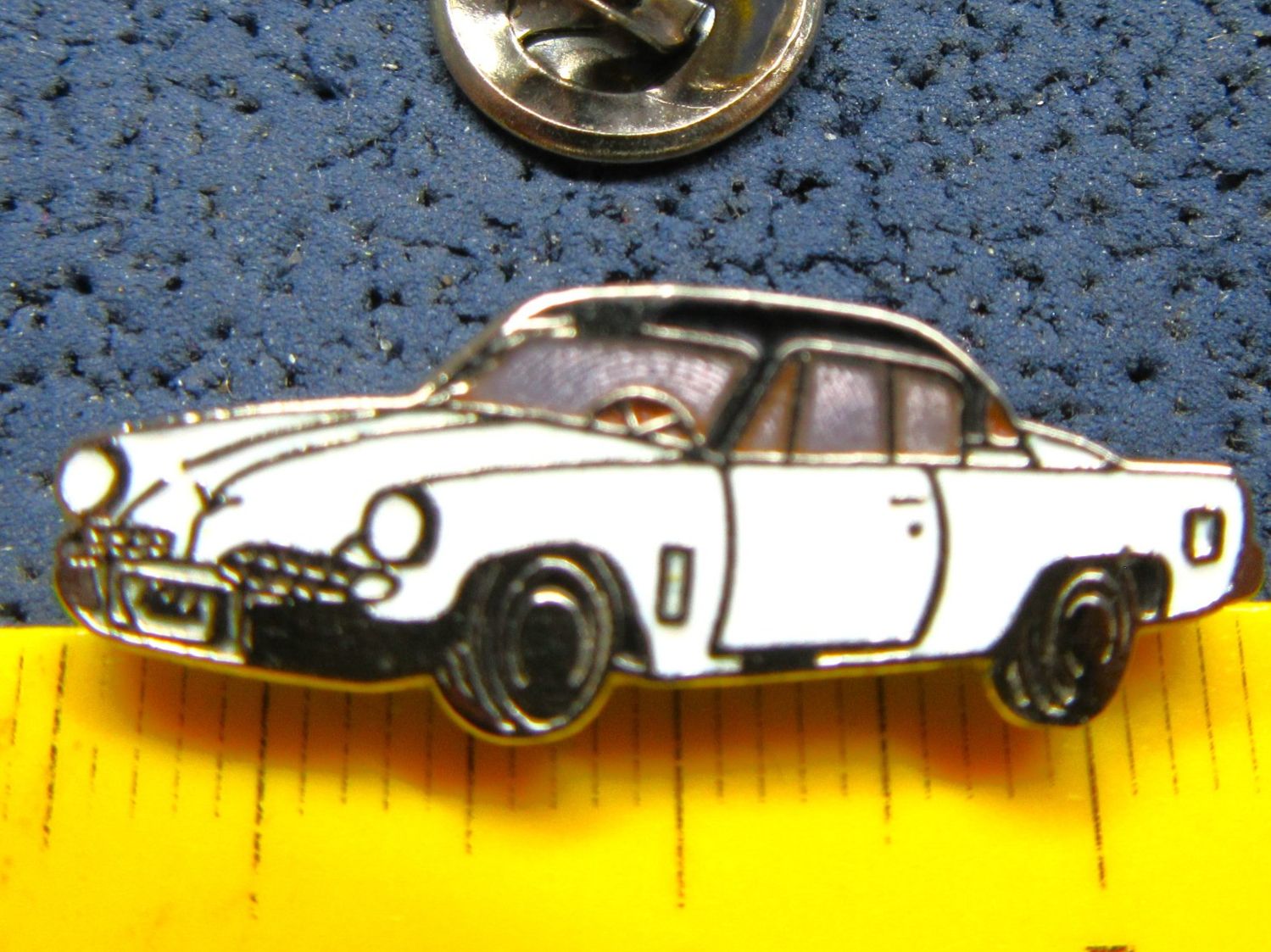 Placchette & Badge: STUDEBAKER COMMANDER STARLINER COUPE AUTO PIN ENAMEL SILBRIG – Usato da Ettingen venduto da Hausi4711 1