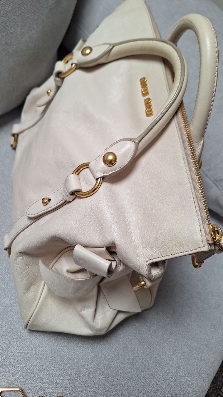 Miu Miu Borse da donna: MIU MIU Tasche – Usato da WOHLEN-AG venduto da Finnitasche2013 2