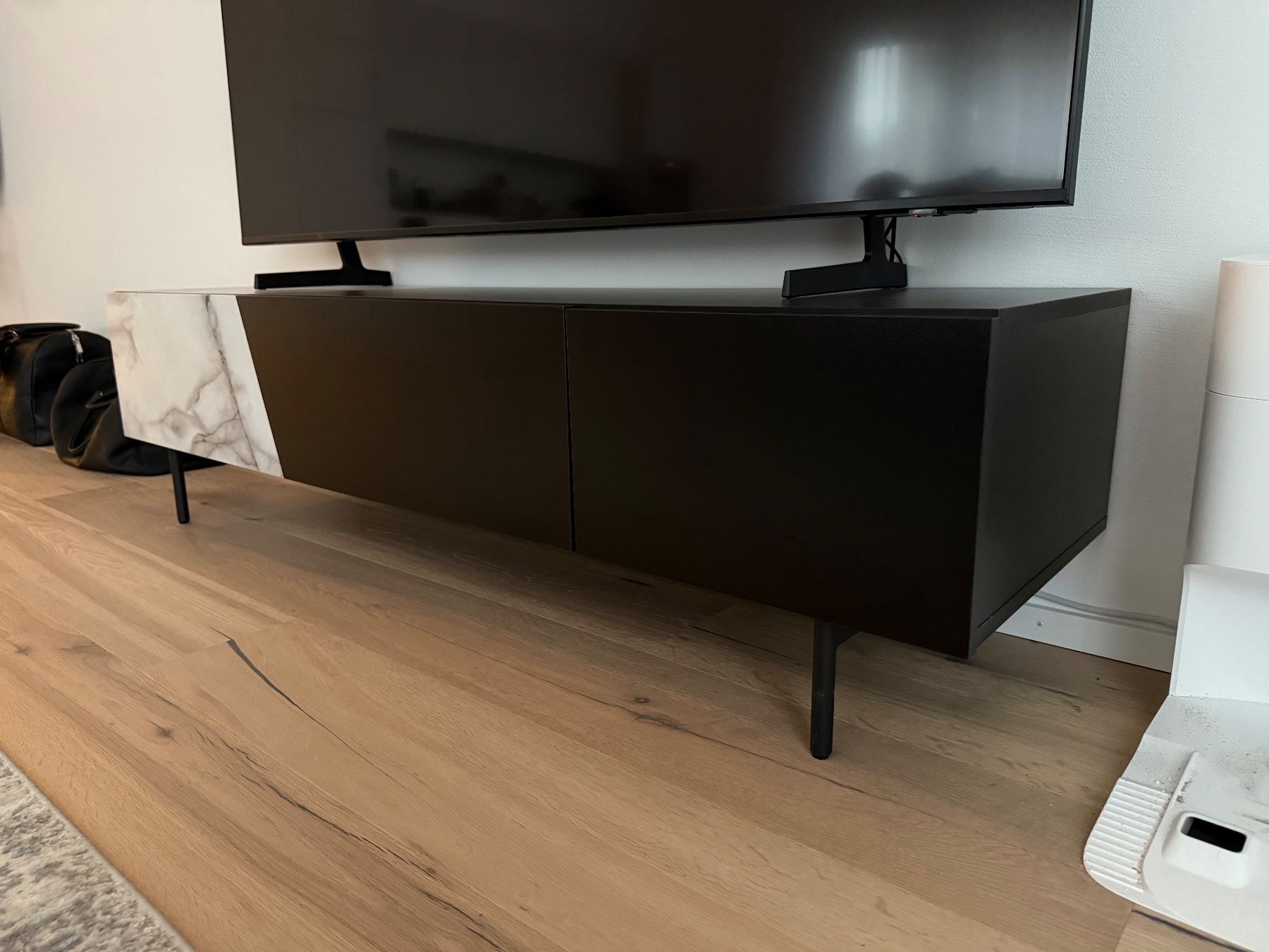 TV Möbel: Design Möbel / modernes Sideboard / TV Möbel – Gebraucht aus Winterthur von JB_Design_Archive 2