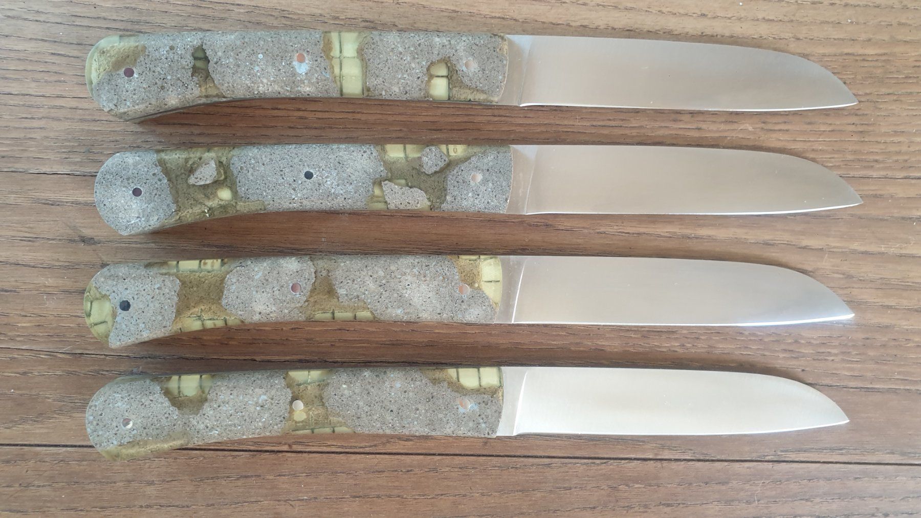 Coltelli: Steakmesser 4er Set Roland Lannier "Concrete" – Nuovo e nell'imballaggio originale da Arboldswil venduto da Patrik-Tschanz 1