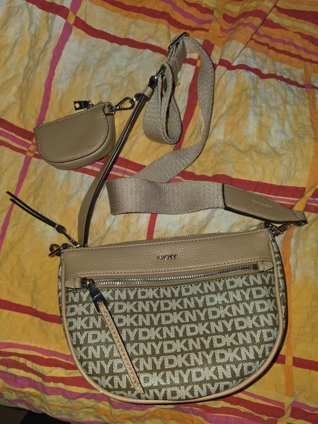 DKNY Borse da donna: DKNY Umhängetasche – Usato da Zermatt venduto da ancise