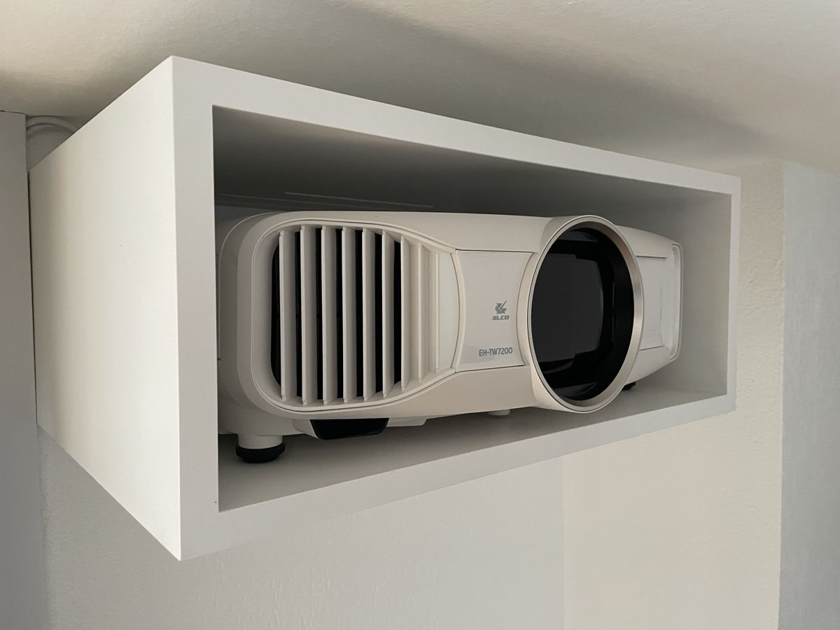 Epson Proiettori: VideoProjecteur Epson EH-TW7200 – Usato da Neuchatel venduto da D9z2 3