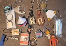 Lot porte-clés publicitaires divers années 