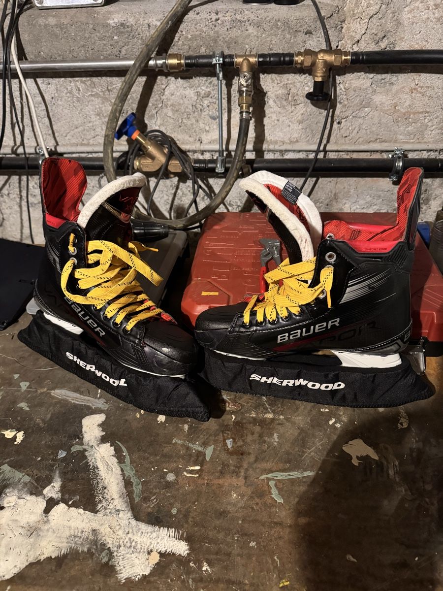 Bauer Pattini da ghiaccio: Bauer Vapor Hyperlite Eishockeyschuhe  – Usato da Widnau venduto da kev_hr6l 3