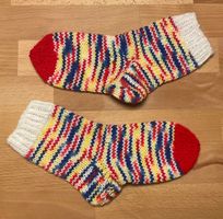 Kindersocken 🔴⚪️🔵🟡 - handgestrickt - Grösse 26 - 👣NEU👣