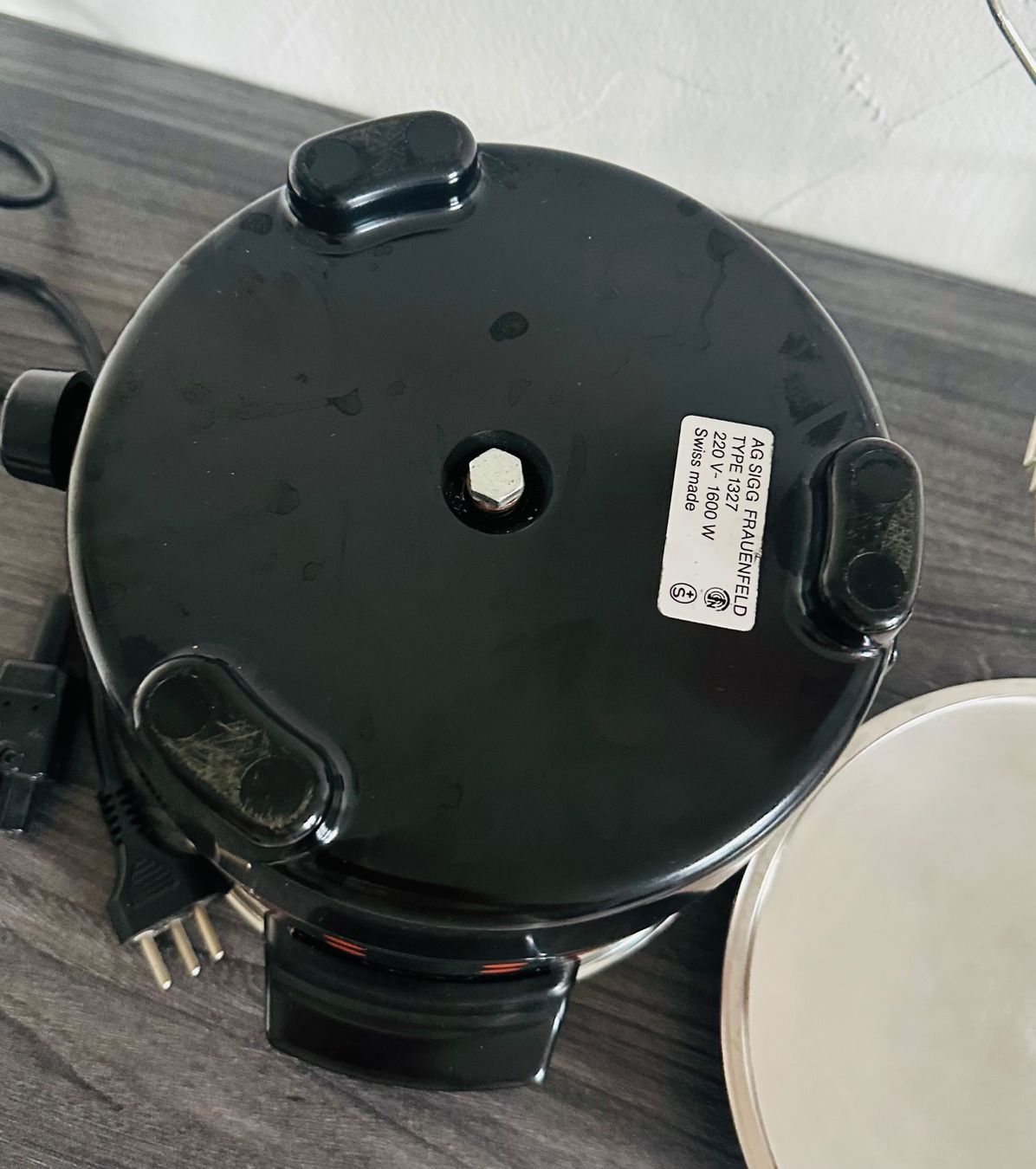 Sigg Padelle: Fritteuse SIGG vintage – Usato da Zürich venduto da brazerola 7