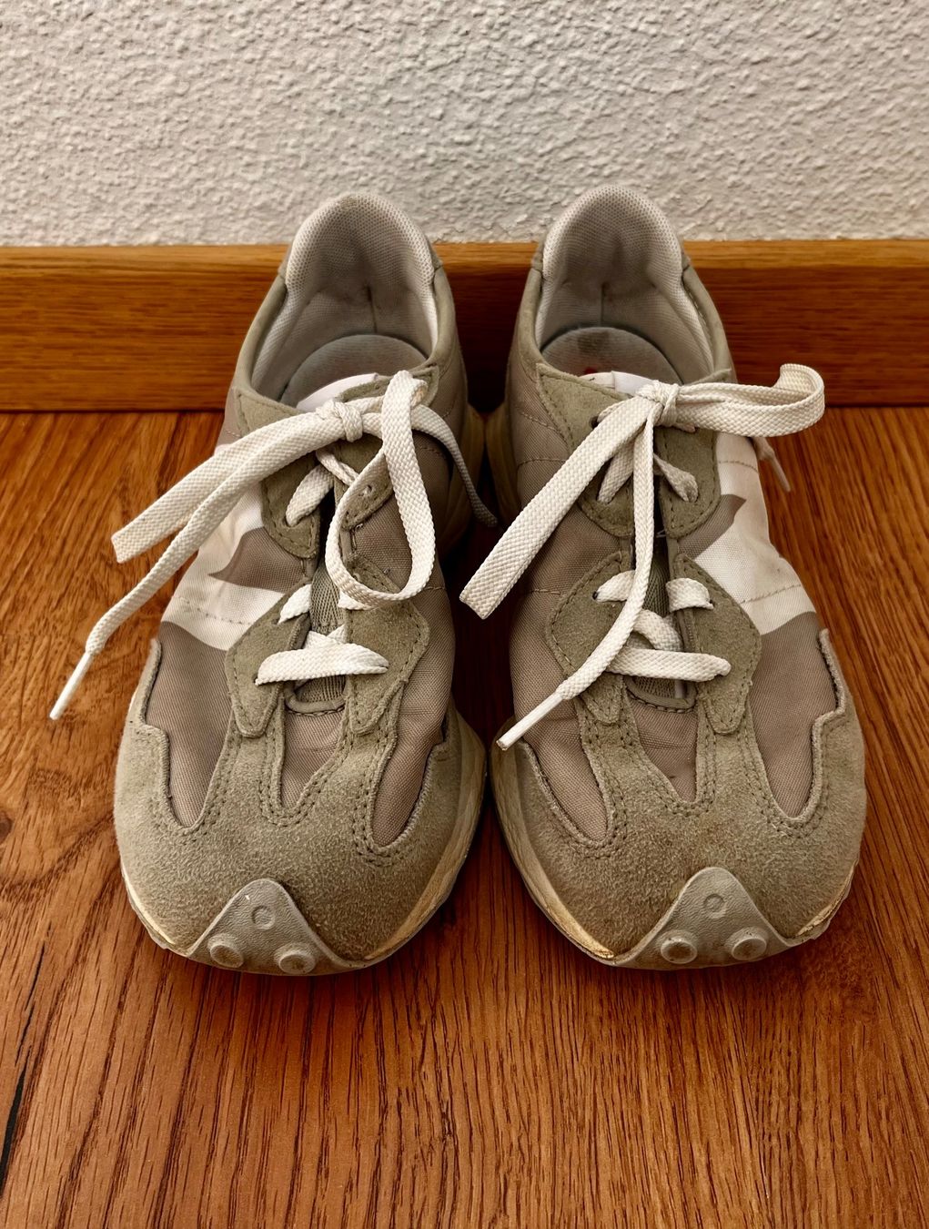 New Balance Scarpe da uomo: New Balance 327 Grösse 37 – Usato da Zürich venduto da leh_zx76