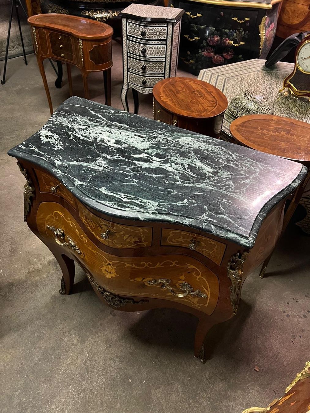 Kommoden: Commode de style Louis XV Marqueterie, – Gebraucht aus geneve von louisart 3