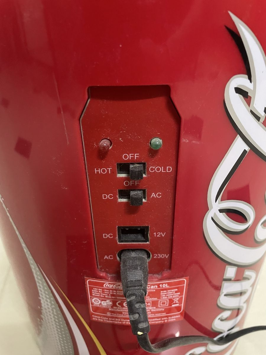 Réfrigérateurs: Coca-Cola Can Mini Kühlschrank – D'occasion à Bottmingen par oskarsgm 4