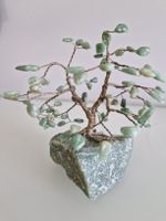 Edelsteinbaum mit grünem Aventurin Stein 