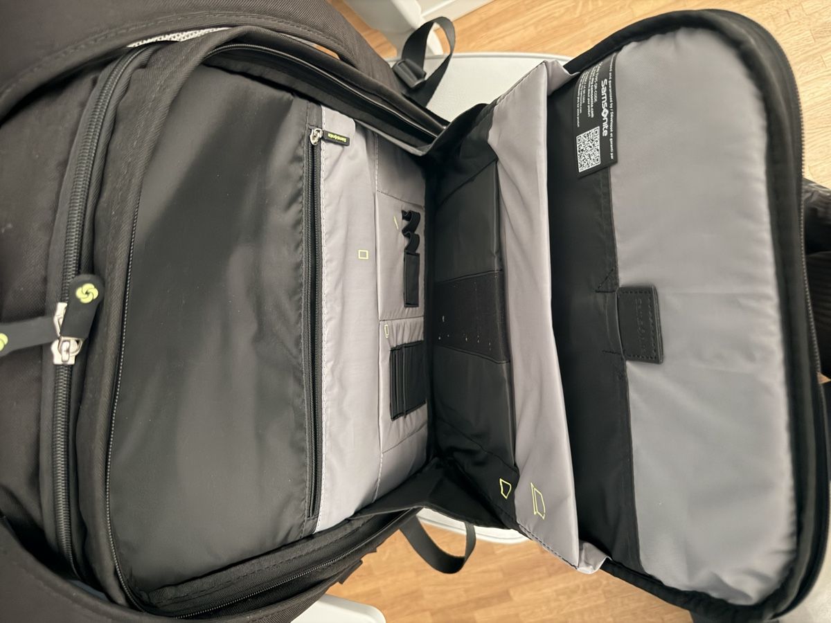 Samsonite Sacs à dos: Samsonite Securipack Backpack 17.3” Black – D'occasion à Thun par dar_fz6y 5