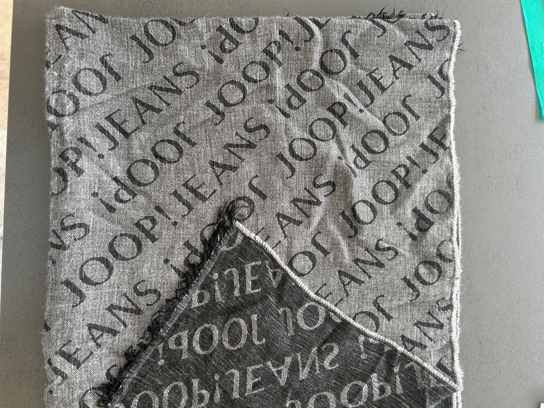 Joop Foulard & Sciarpe: Joop Unisex Schall – Usato da Bottmingen venduto da Jstraehl