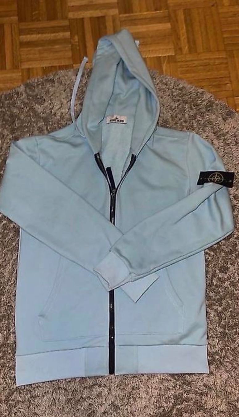 Giacche: Jacket bleu clair Stone Island – Usato da Genève venduto da jak_rd6k