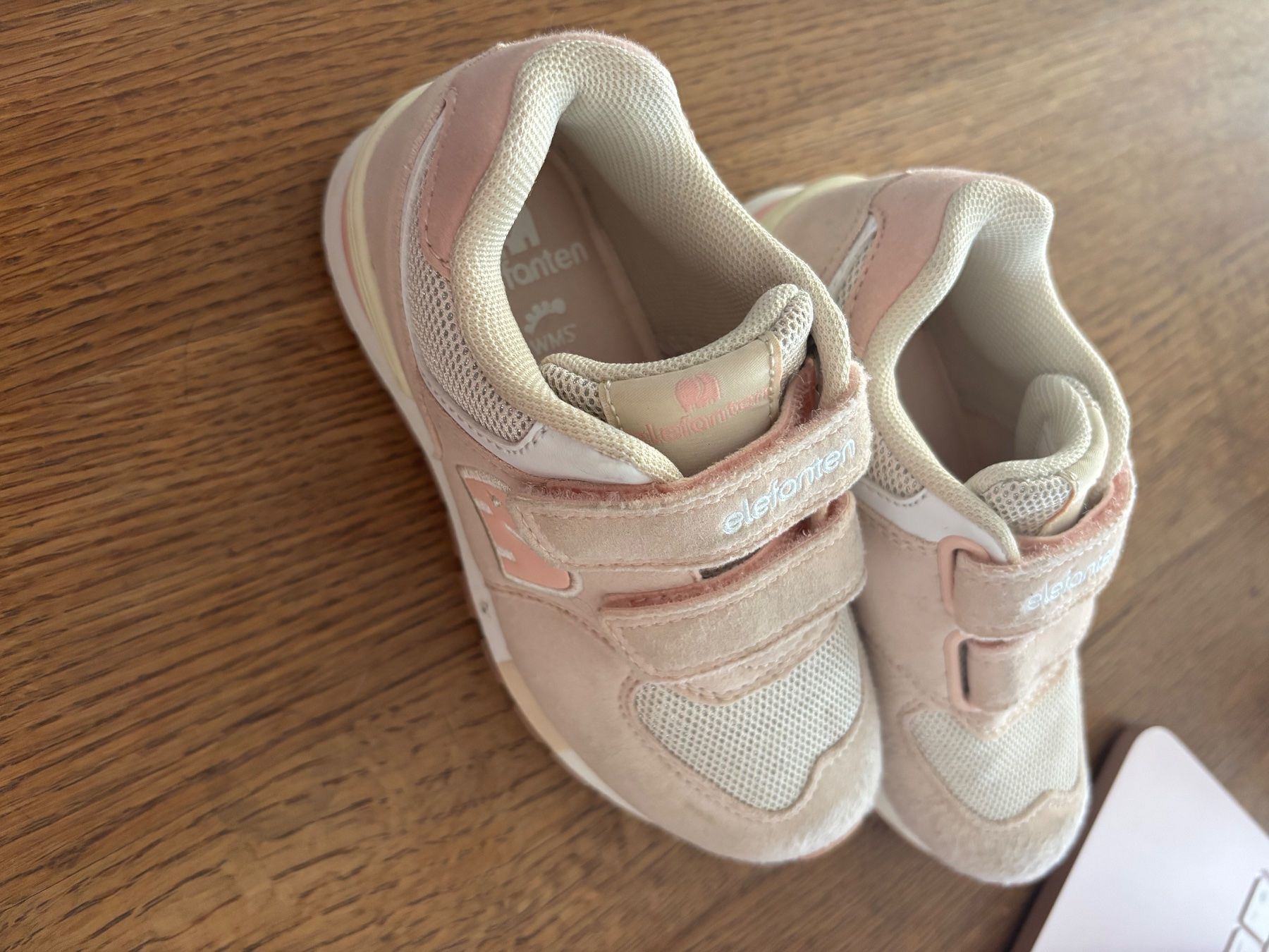 Chaussures filles: elefanten Sneaker – D'occasion à Schänis par Di.Va 1