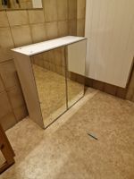 Spiegelschrank weiss mit zwei Türen guter Zustand
