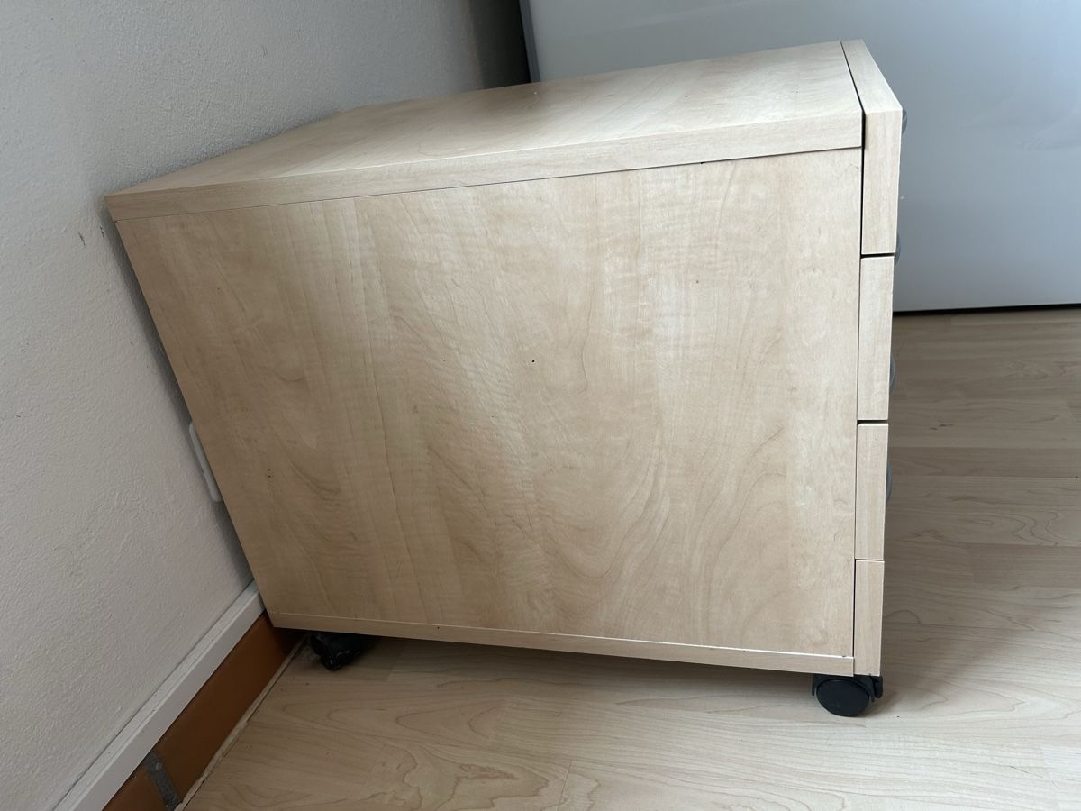 Banconi: Rollcontainer Büromöbel – Usato da Mörigen venduto da Fam_suri 1