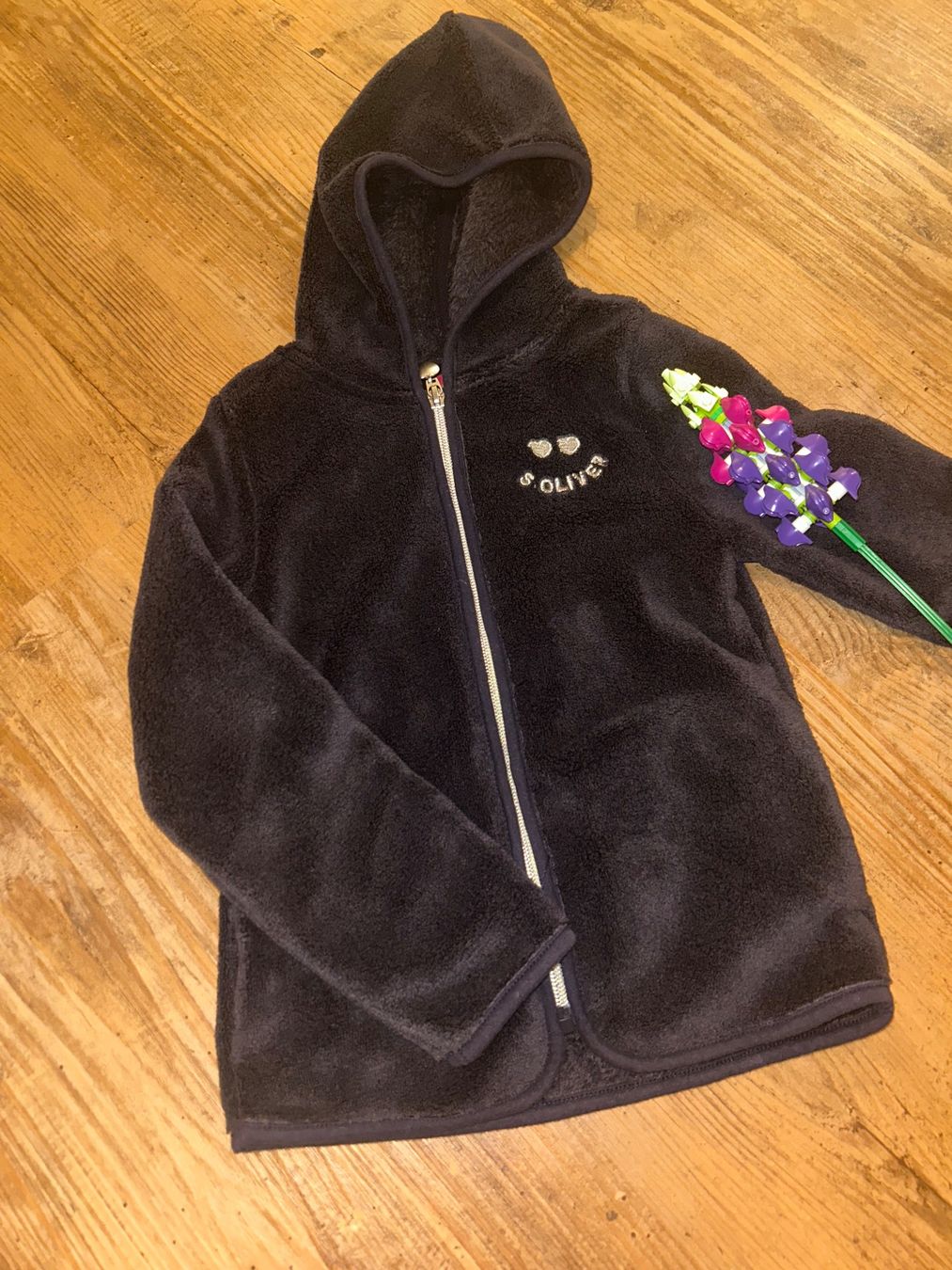 S.Oliver Pulls et sweat-shirts: Fleece-Jacke 98/104 S.Oliver - neuwertig – Neuf (Voir description) à Safenwil par 2hand_aber_wertvoll