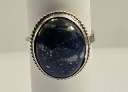 Bague ajustable en argent massif 925 et pierre Lapis Lazuli.