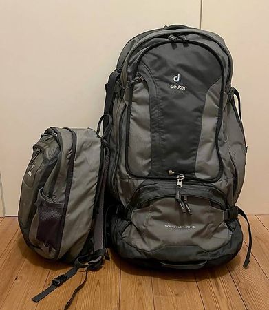 Genialer Reisetasche-Rucksack Deuter Traveller 70+10+Daypack