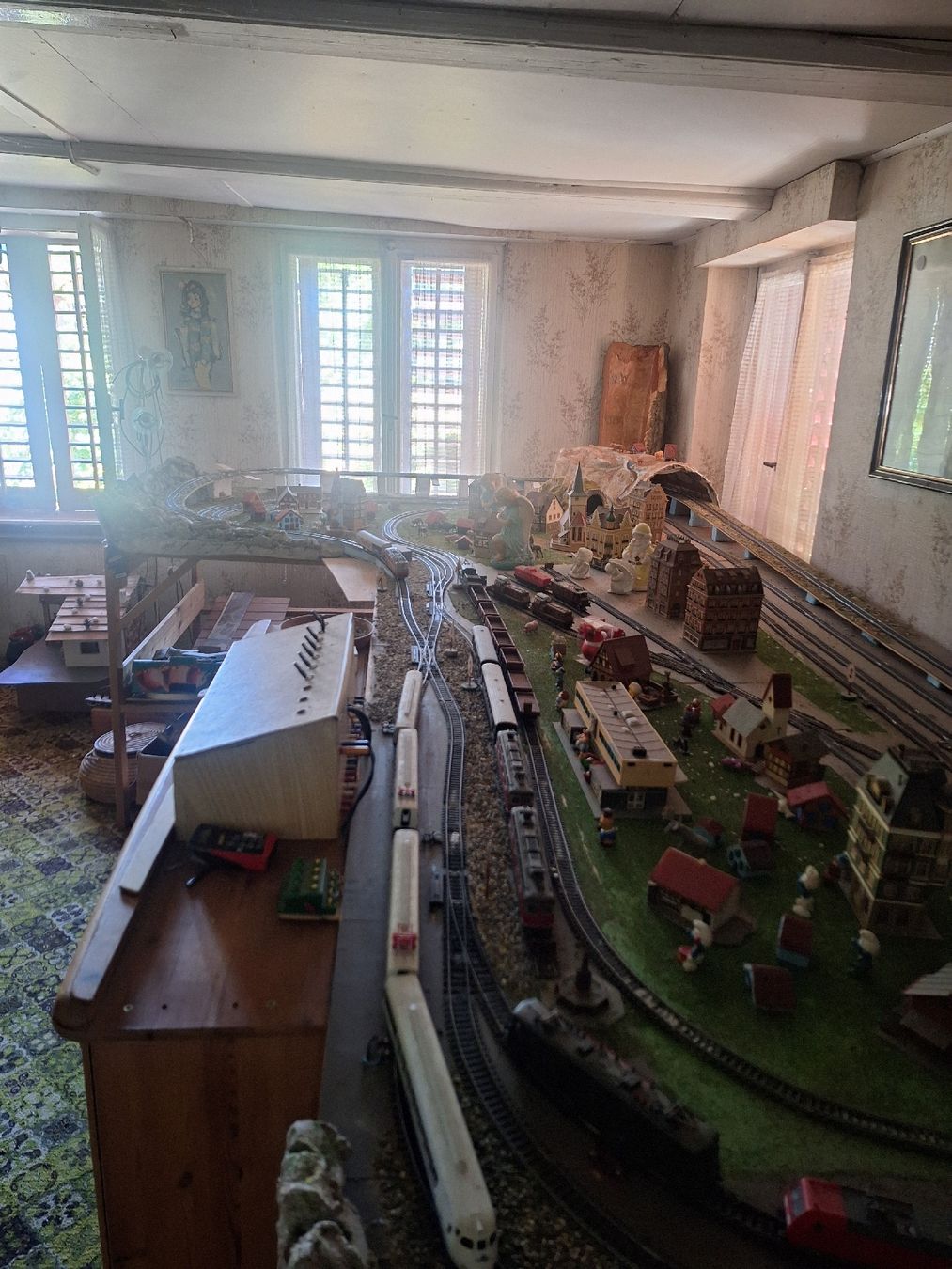 Modelleisenbahnen: Eisenbahn elektrisch mit vielen Figuren – Gebraucht aus Büttikon AG von rebeccaparvex 4