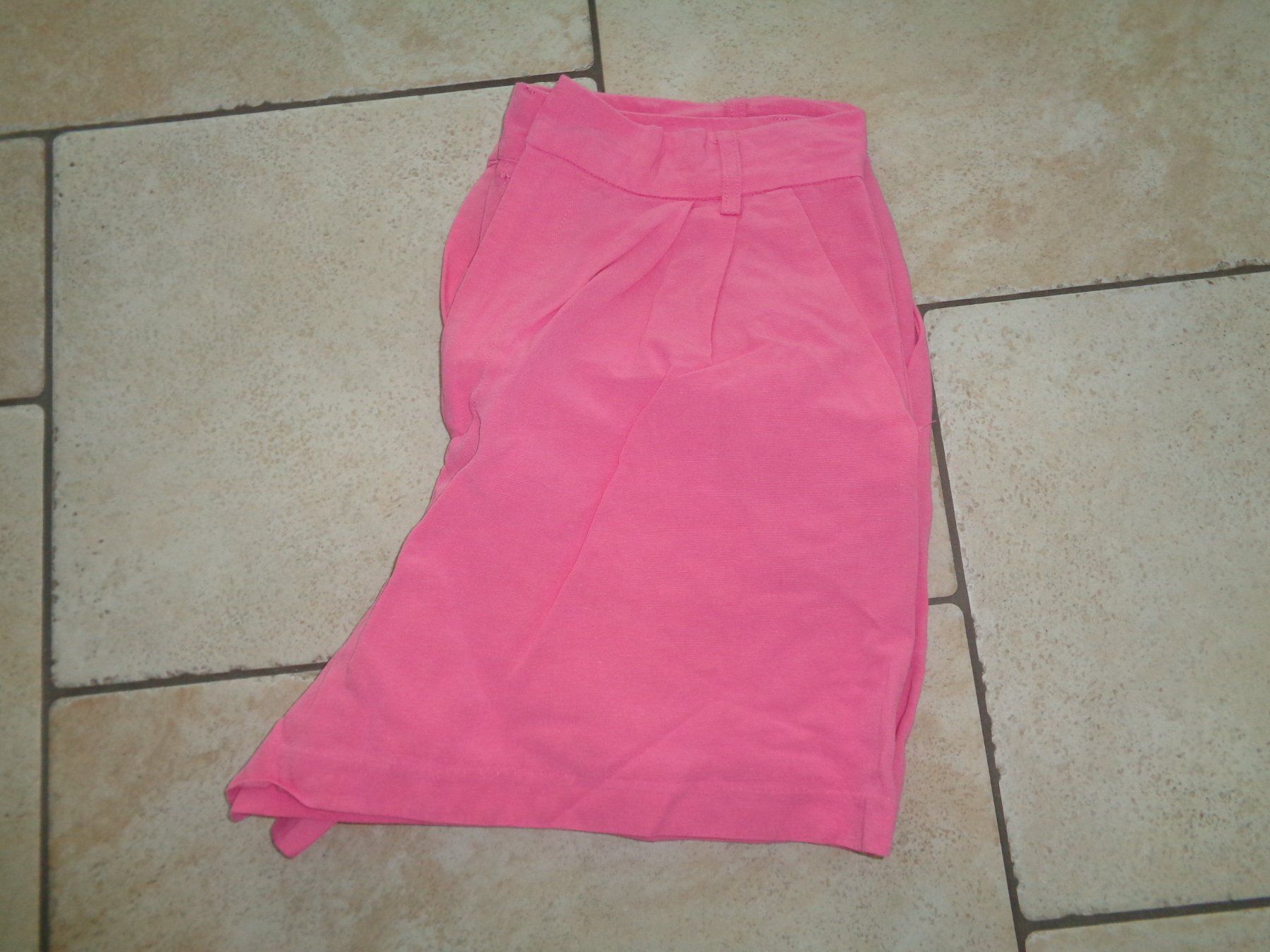Zara Pantaloni: Shorts  Zara  Grösse M – Usato da Kreuzlingen venduto da Robi-2003 3