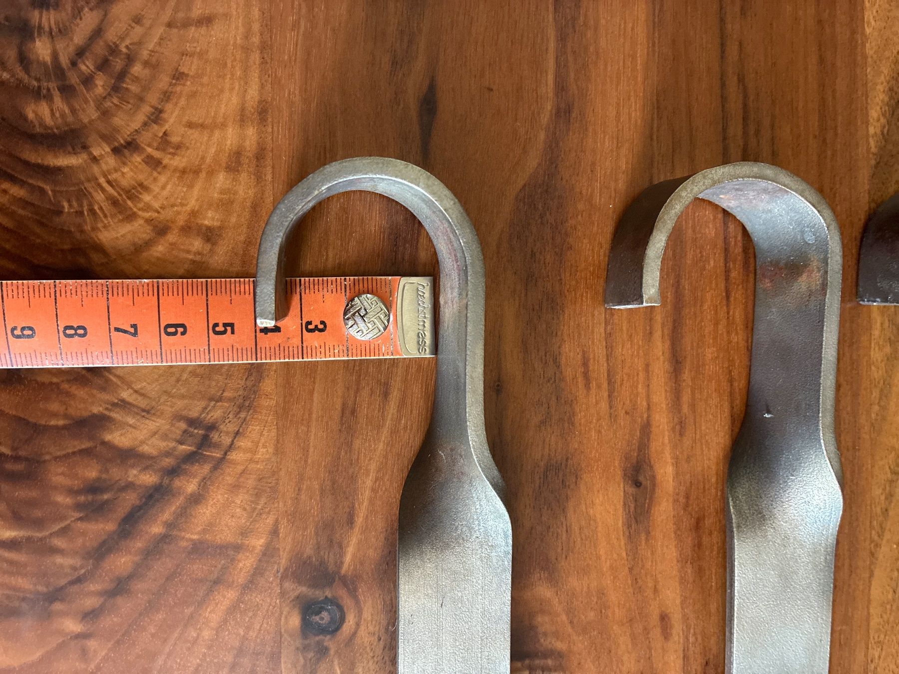 Fixations: Drei grosse robuste Heringe, 65 cm – D'occasion à Zürich par Sylvie0011 2