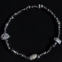 Römisches Glasperlen-Armband, 1.–3. Jh. n. Chr.