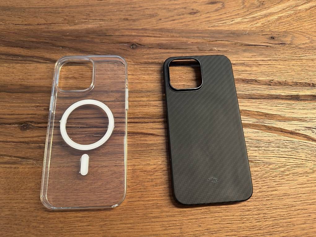 Cover & Protezioni schermo: iPhone 14 Pro Max Hüllen 2 Stk. – Usato da Schöftland venduto da Golf_R20