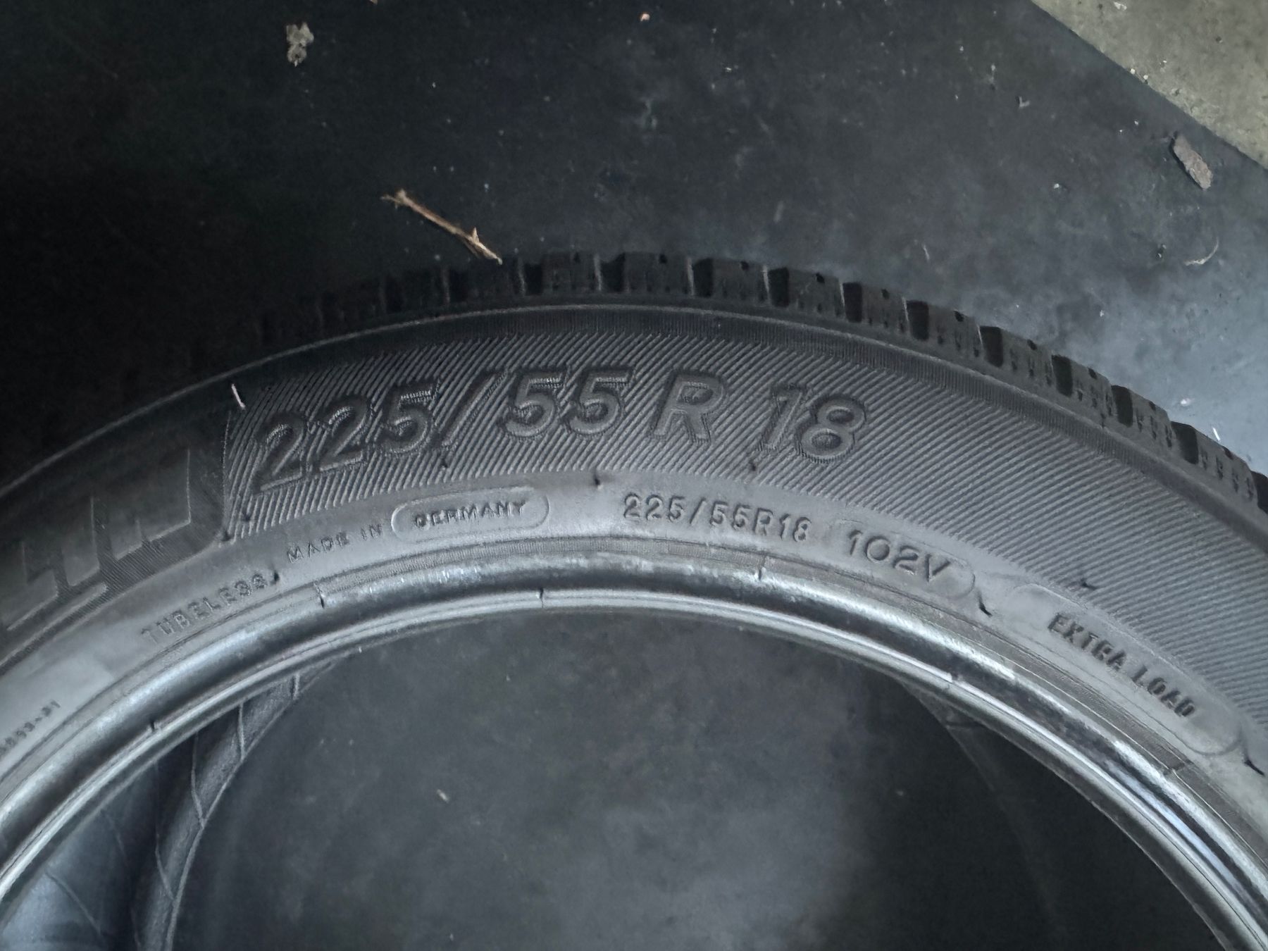 Michelin Pneus & Roues: 225/55R18 – D'occasion à Widen par Dinero02 4