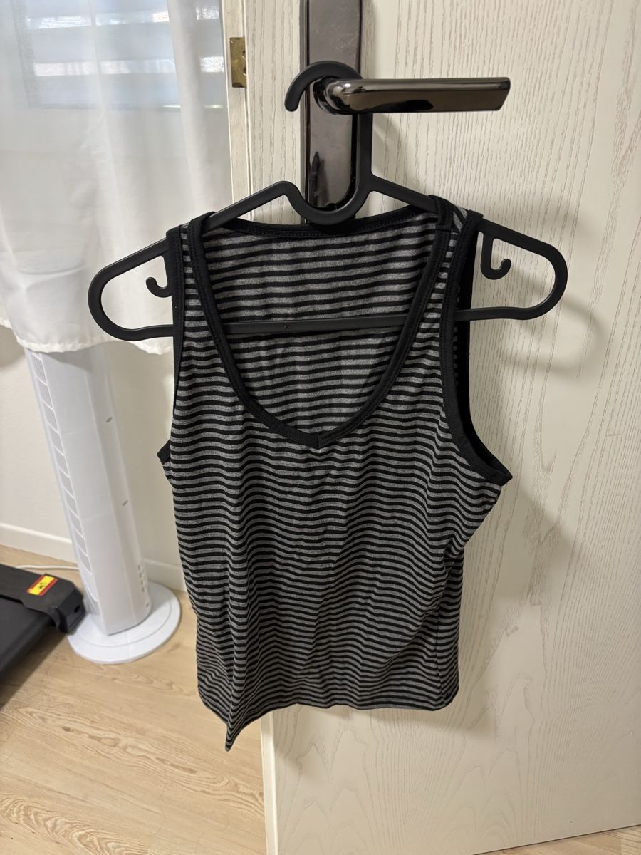 Tops: Top Gr. M – D'occasion à Baar par chi_68h7
