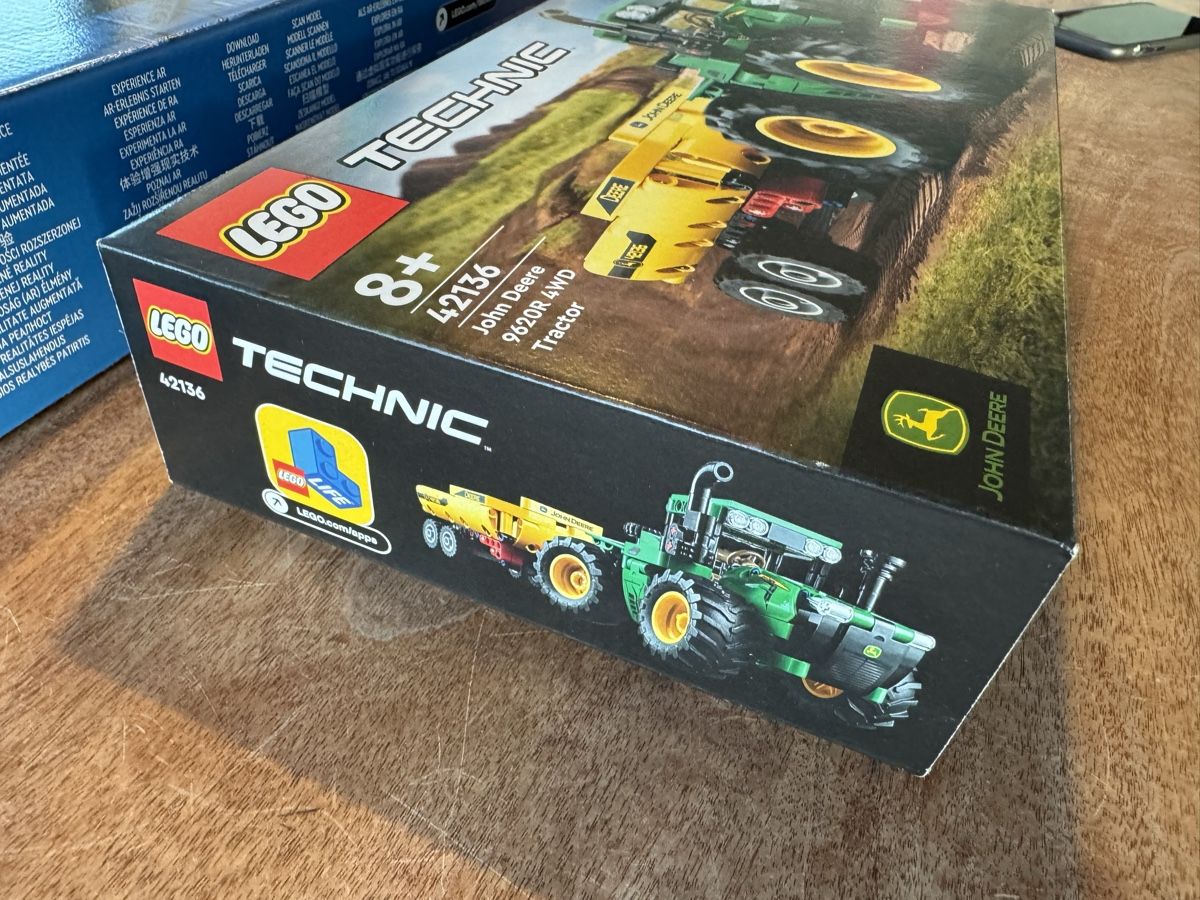 Lego Baukästen: NEU: Lego technic Yamaha 42159 & John Deere 42136 – Neu und originalverpackt aus Zürich von  3