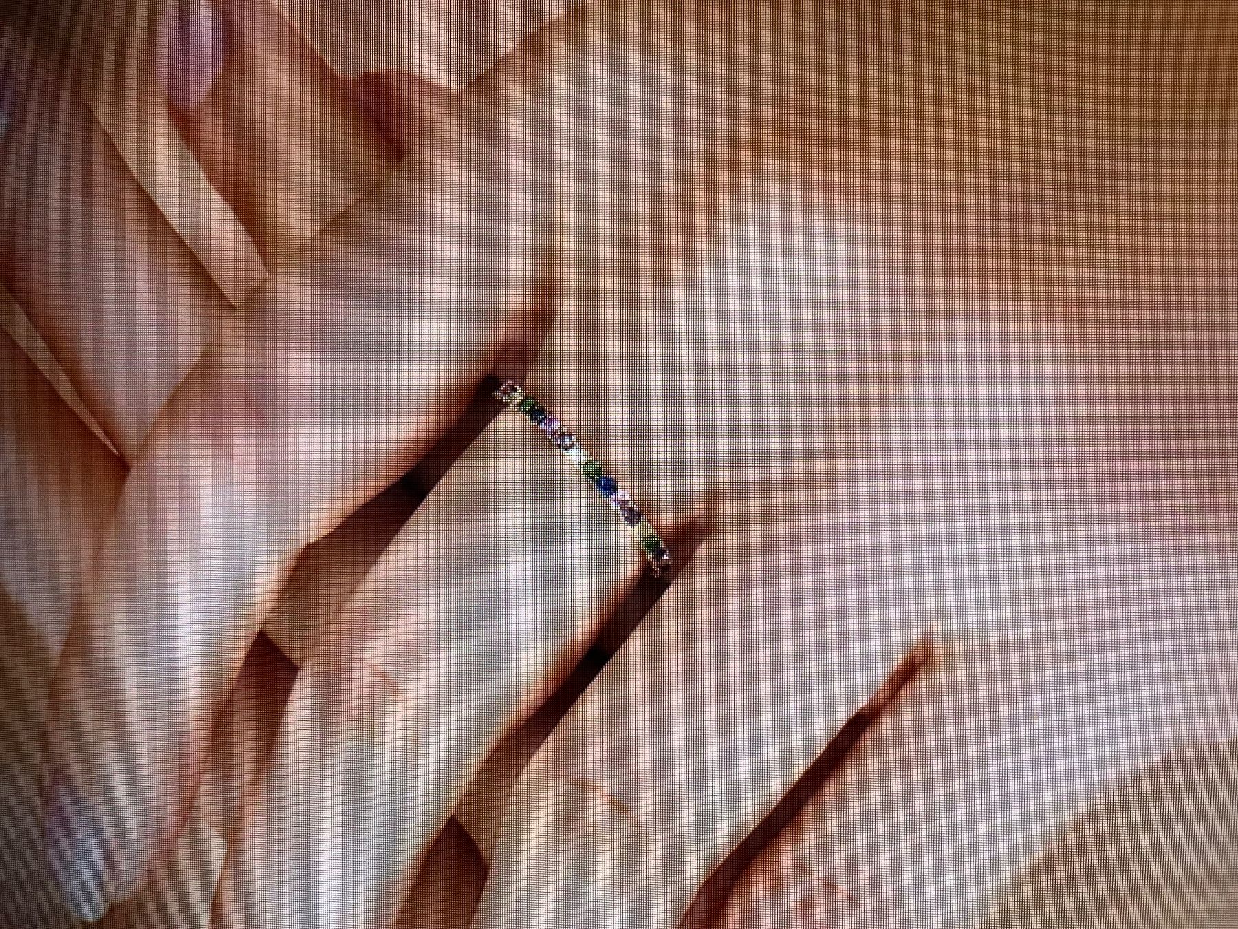 Ringe: Alliance Memory Ring 18 K Weissgold, Regenbogen Saphire – Gebraucht aus Wald ZH von mo-zart 3