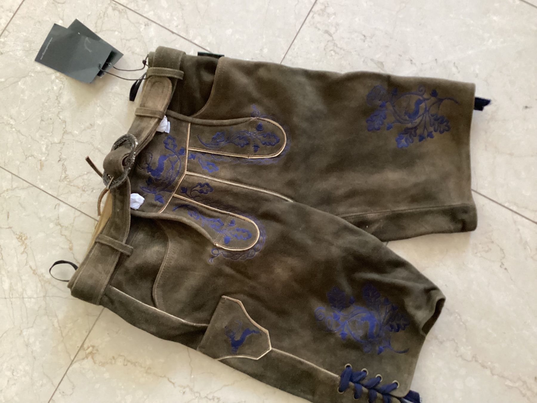 Hosen: Herren Lederhose – Neu (gemäss Beschreibung) aus Flüelen von ne08