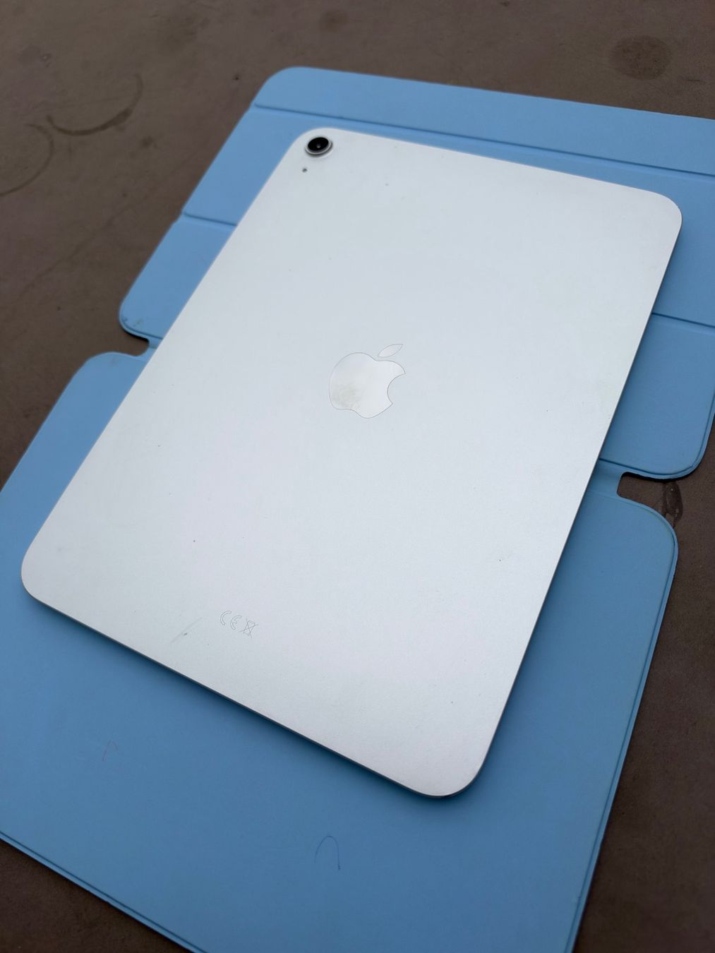 Apple Tablet PC: Apple iPad (A16) 2025 – Gebraucht aus Thalwil von LeCh1ffre 4