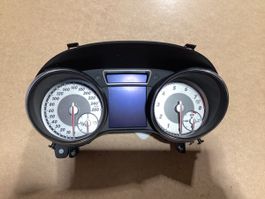 Tacho zu Mercedes-Benz  GLA 250 4Matic
