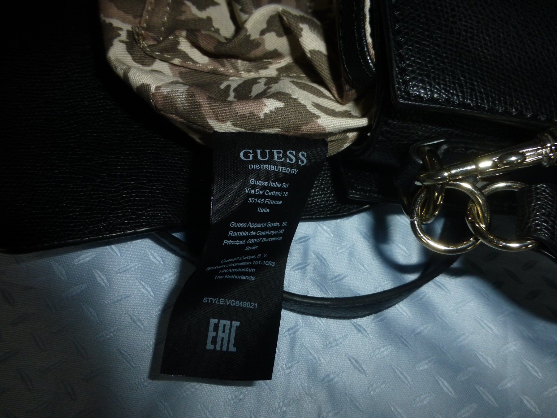 Sacs femmes: Damentasche von Guess – D'occasion à Würenlingen par drago56 3