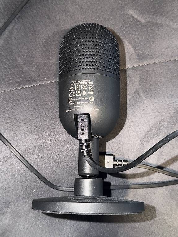 Microfoni: Razer USB-Mikrofon mit Standfuss  CHF 40. – Usato da Zürich venduto da lej_7lbp 2