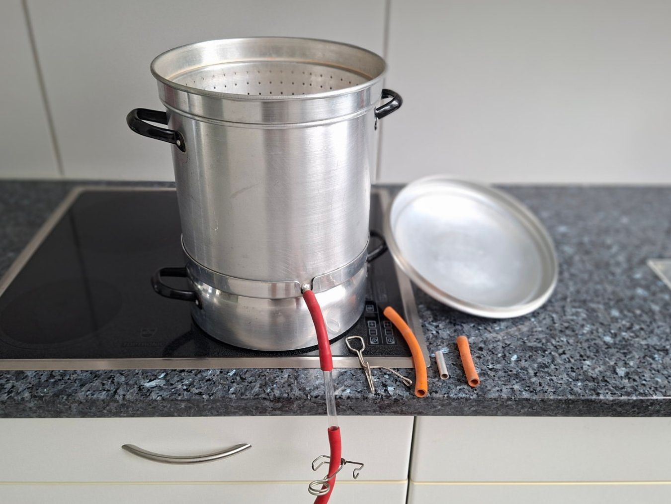 Töpfe: Dampfentsafter mit Zubehör – Gebraucht aus Egg b. Zürich von glaernisch02