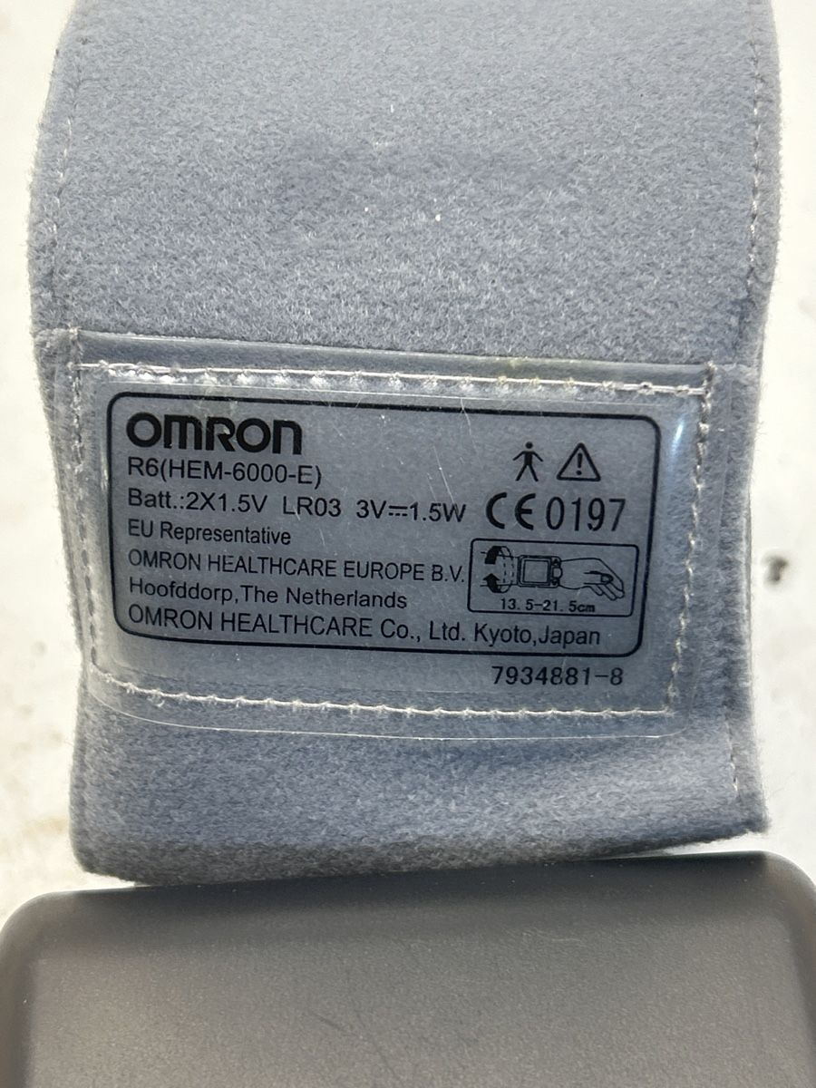 Omron Attrezzature mediche: Omron Blutdruckmessgerät R6 – Usato da Madiswil venduto da Bilranis1071 3