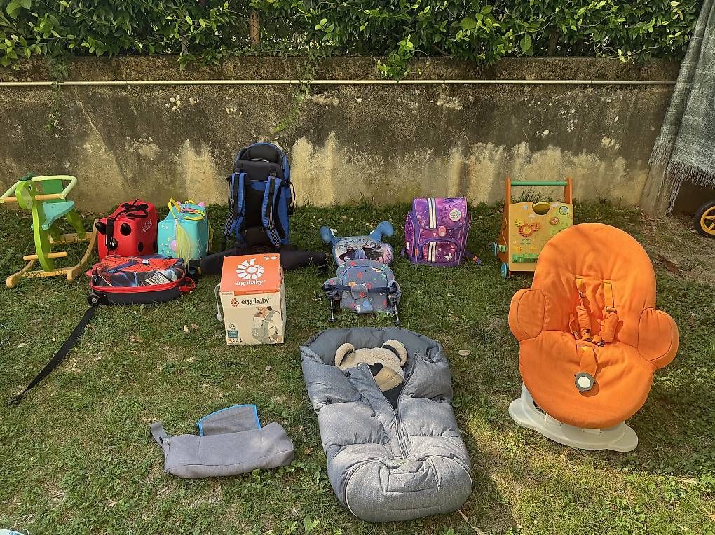 Lots de vêtements: vendo diversi articoli bebè e non. – D'occasion à Morbio Inferiore par spo_9h7r