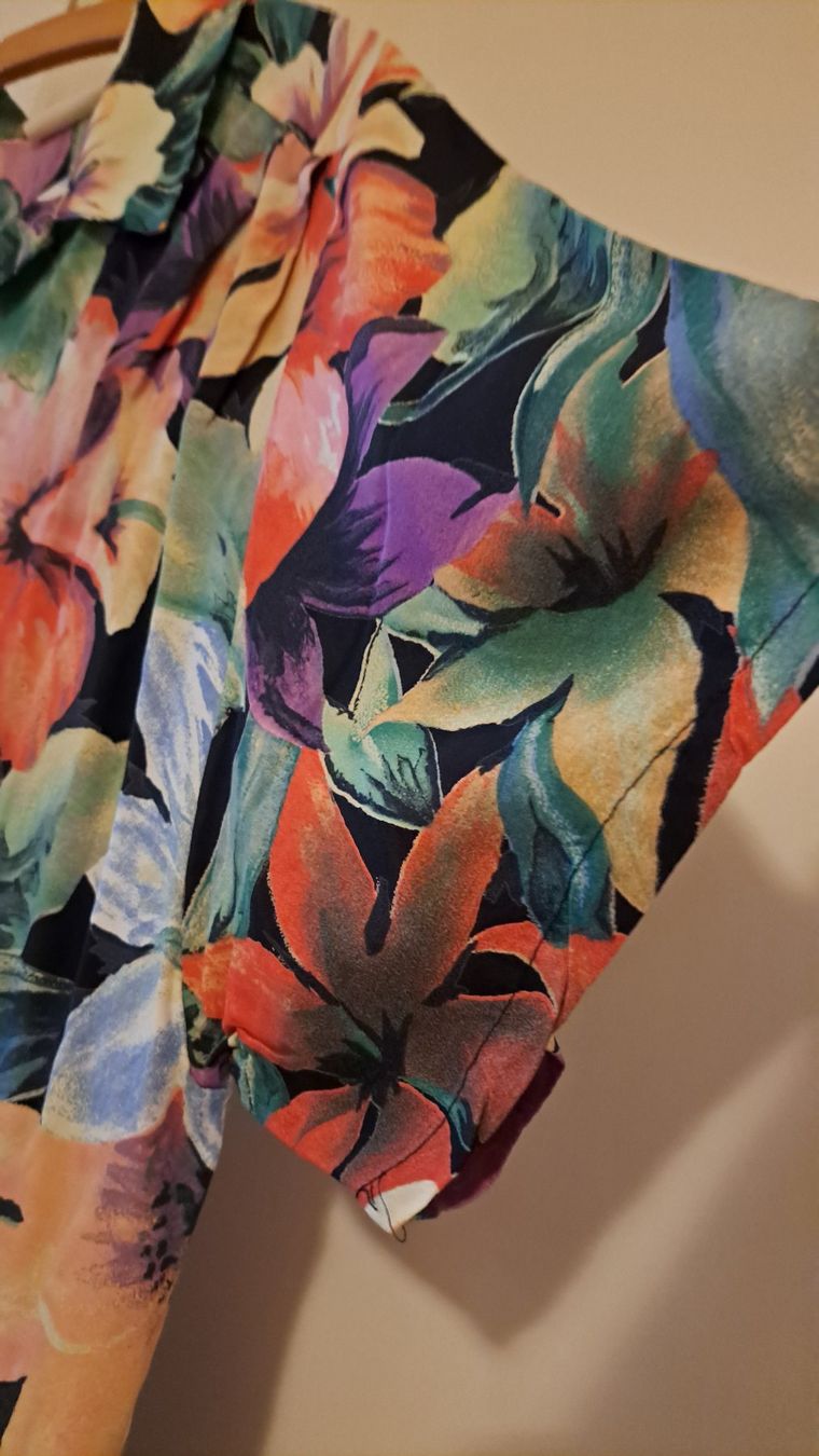 Blusen: Chemisier long fleuri coton manches courtes T52 – Gebraucht aus Genève von maria1209 2