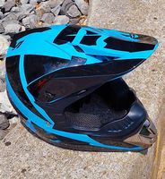 Cross Helm