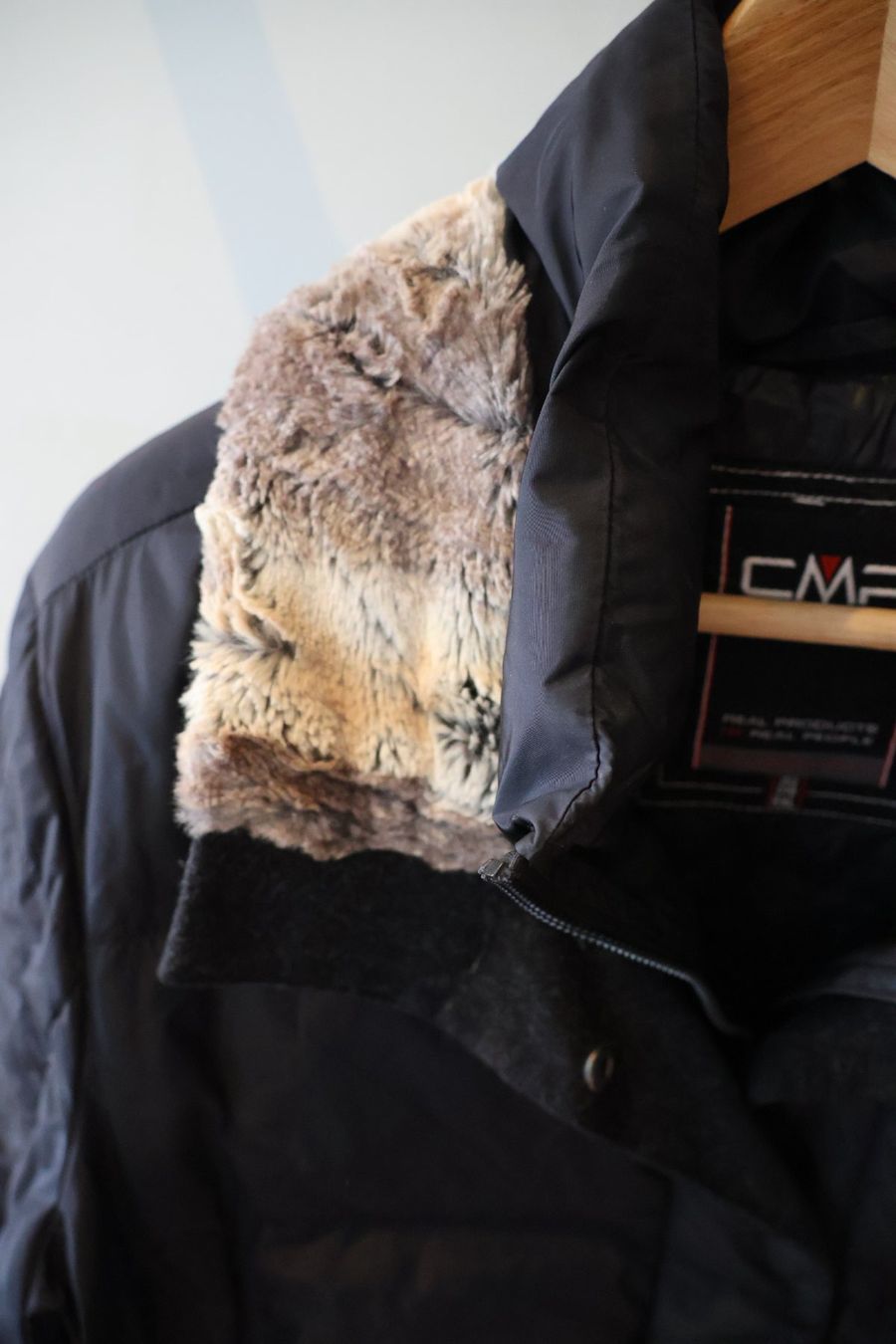 CMP Jacken: Schwarze CMP Daunenjacke – Gebraucht aus Winterthur von jul_v9wx 4