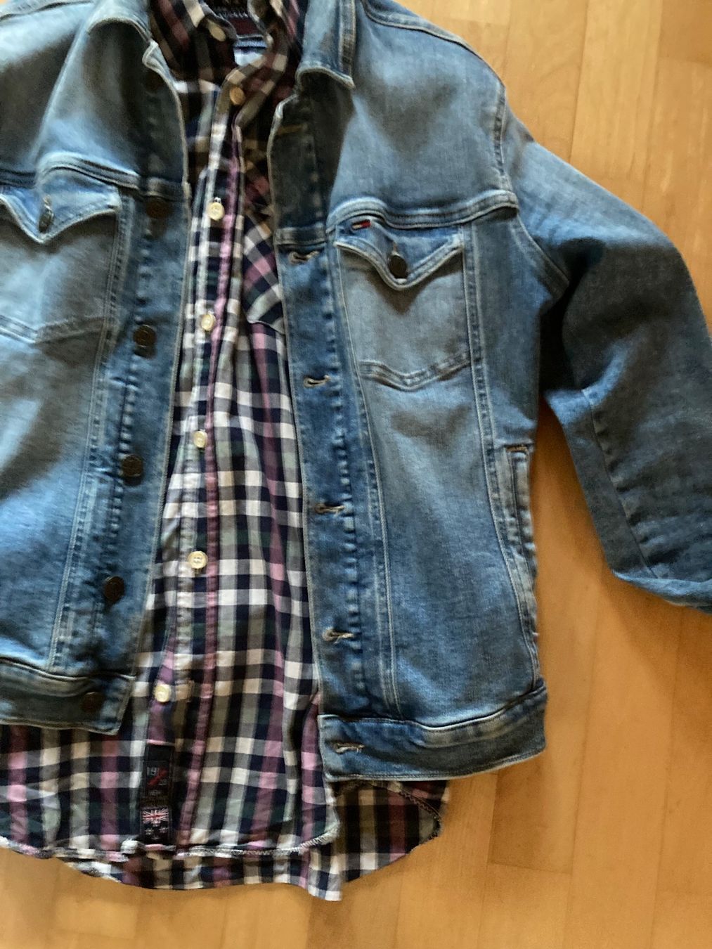 Jacken: Jeansjacke mit Hemd – Gebraucht aus Eggiwil von onedollar02 2