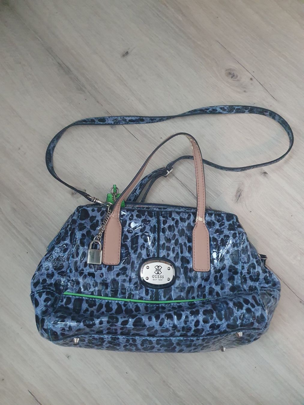 Guess Sacs femmes: Handtasche Leopard print, Guess – D'occasion à Nussbaumen AG par jul_t76k