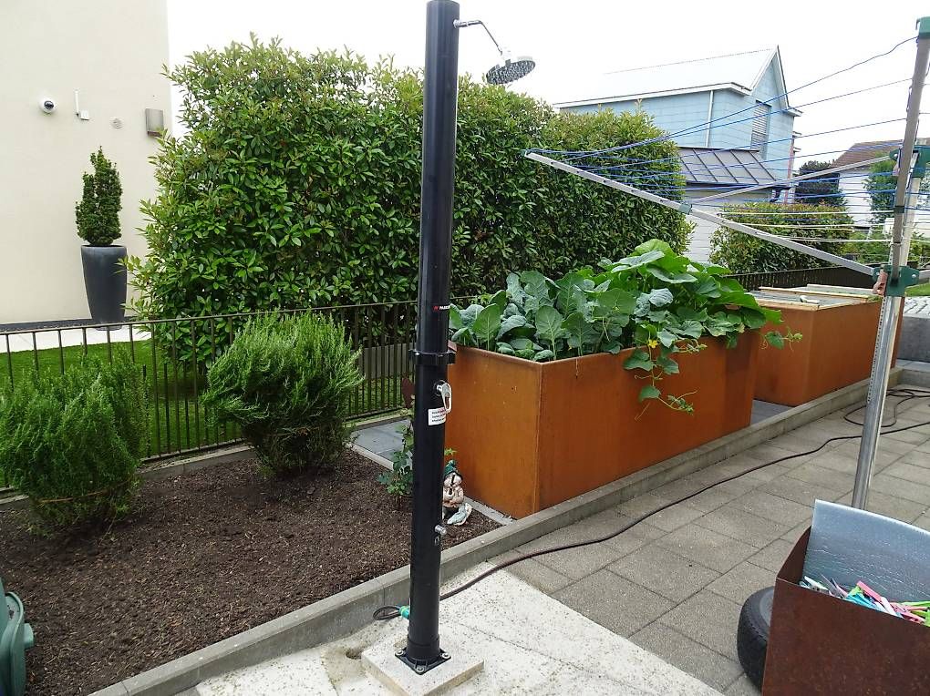 Docce: Solardusche Pool Aussen Dusche Gartendusche Pooldusche – Difettoso da Eschen venduto da f-jag-f